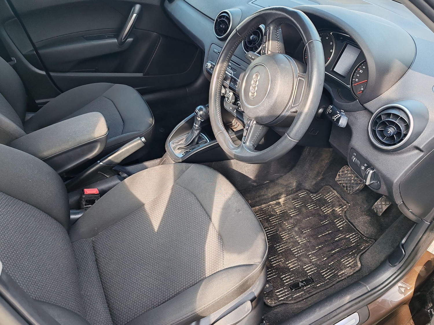 Used Nissan Note 2014 for sale - 77977647: Photo 25