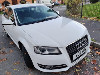 2025 (11) - Automatic low mileage 5-Door