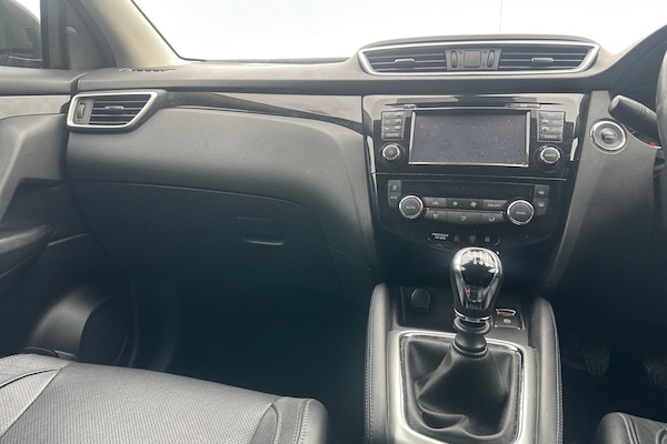 Used Nissan Qashqai 2017 for sale - 75734941: Photo 14
