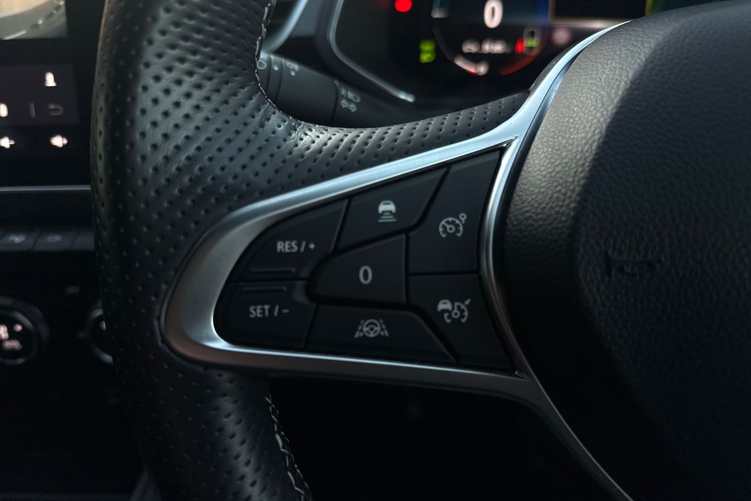 Used Renault Captur 2023 for sale - 76966761: Photo 21