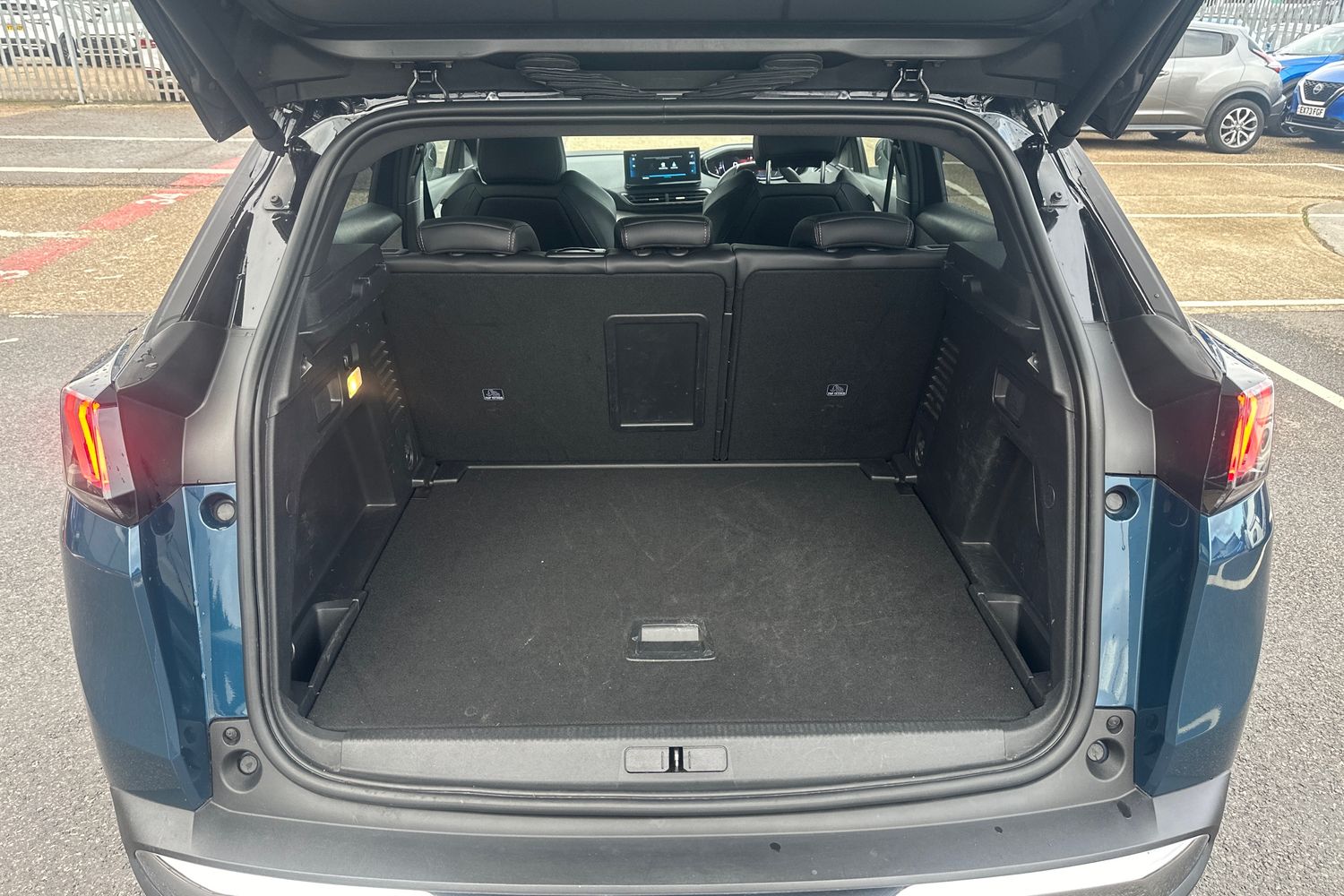 Used Peugeot 3008 2022 for sale - 75751396: Photo 24