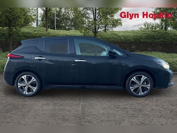 Used Nissan Leaf 2022 for sale - 77043030: Photo