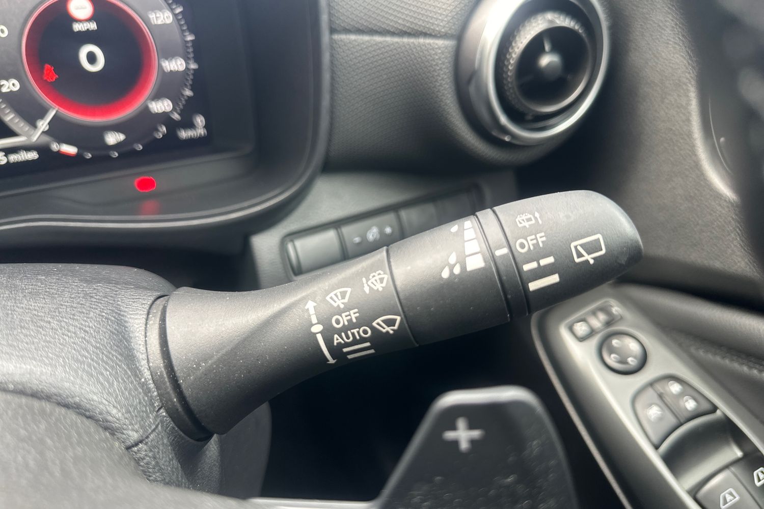 Used Nissan Juke 2024 for sale - 75602867: Photo 33