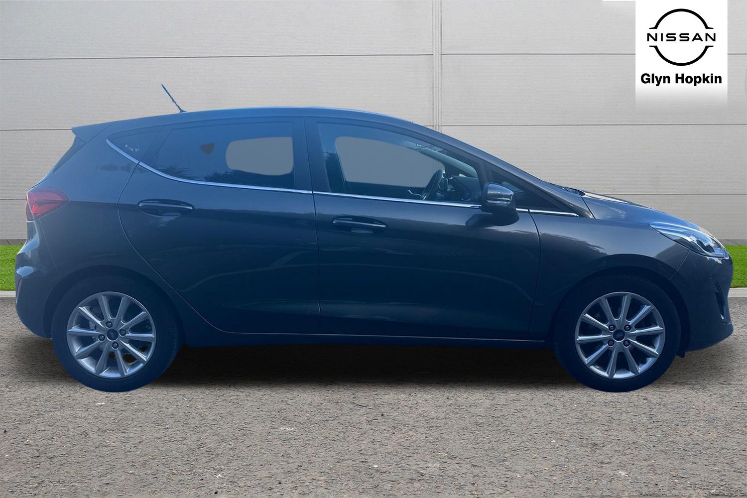 Used Ford Fiesta 2018 for sale - 75921881: Photo 2
