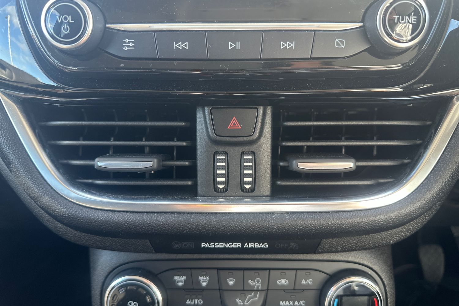 Used Ford Fiesta 2018 for sale - 75921881: Photo 39
