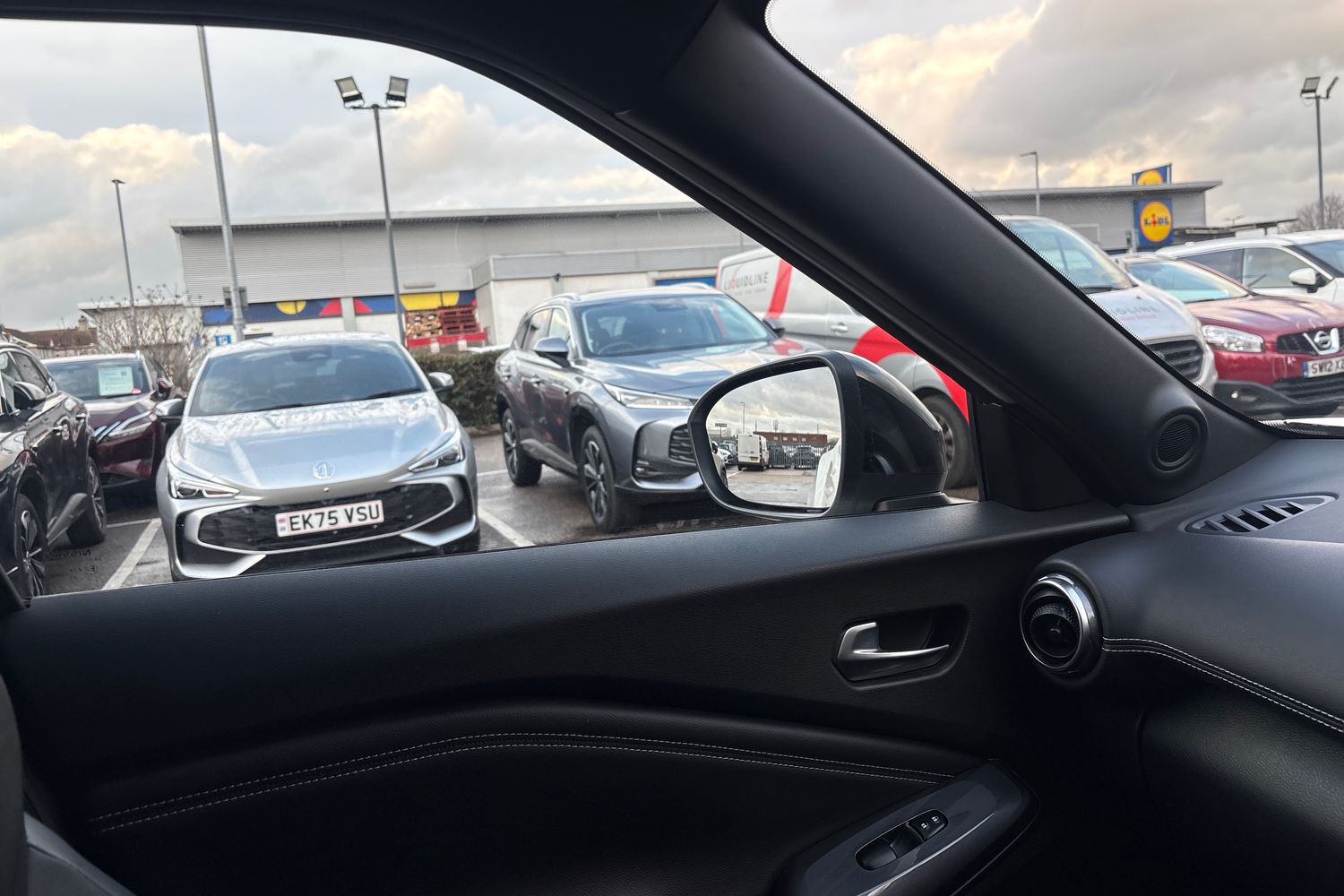 Used Nissan Juke 2023 for sale - 77300420: Photo 32