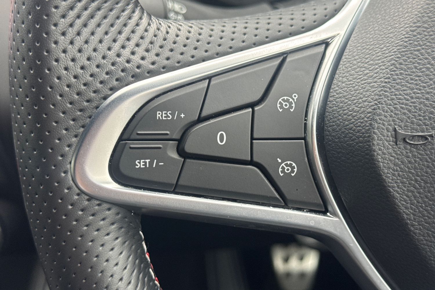 Used Renault Clio 2023 for sale - 75992789: Photo 21