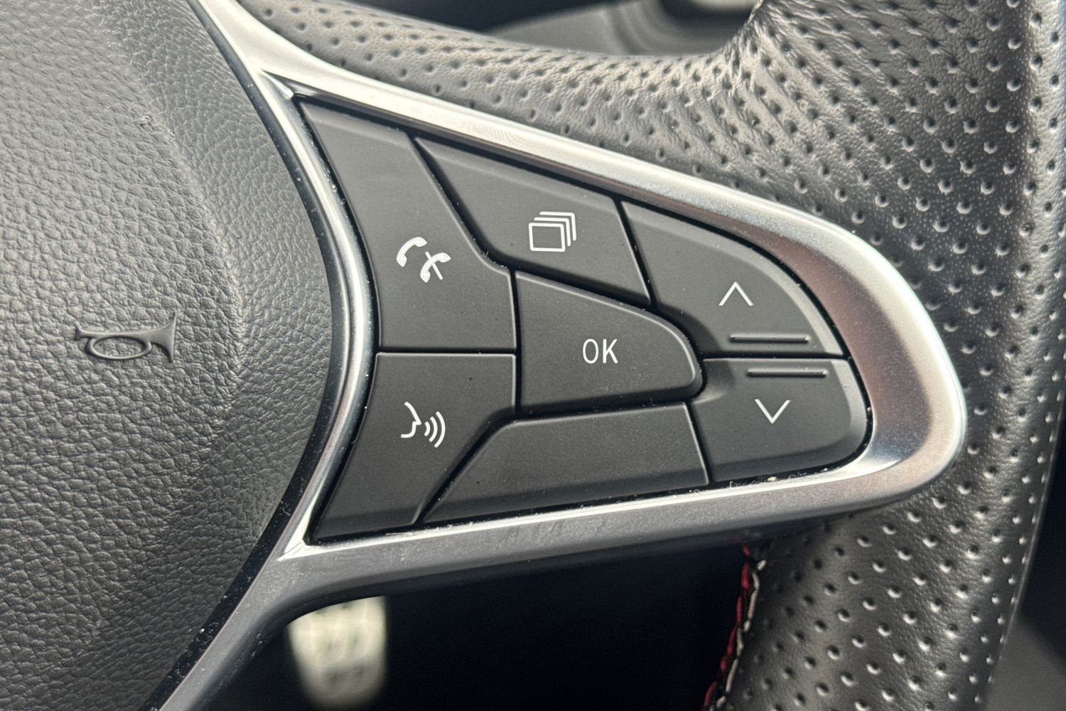 Used Renault Clio 2023 for sale - 75992789: Photo 22