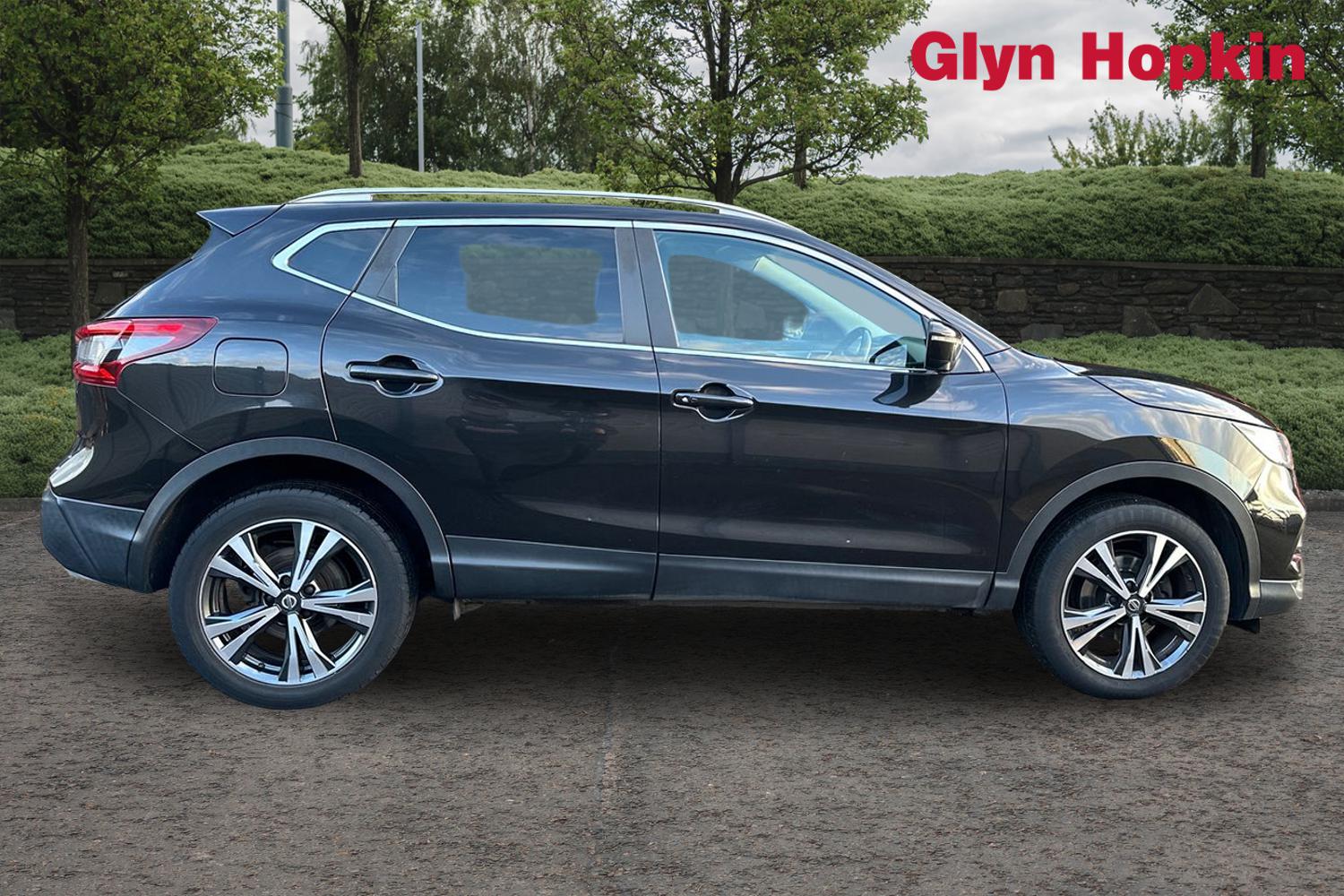 Used Nissan Qashqai 2018 for sale - 77539748: Photo 2