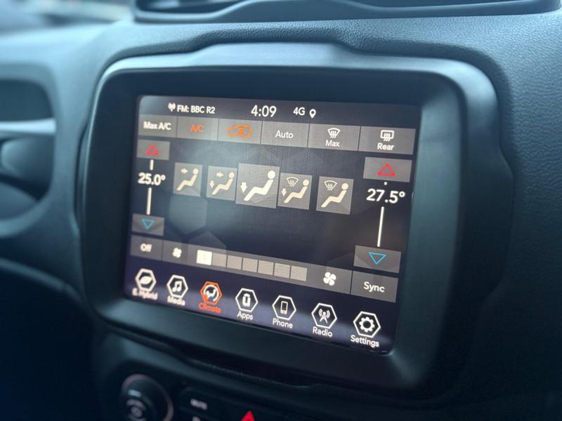 Used Jeep Renegade 2024 for sale - 77233700: Photo 31