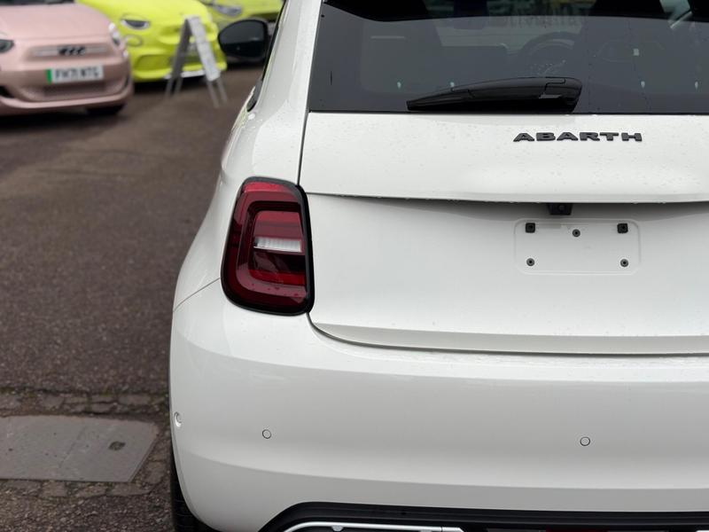 Used Abarth 500 2025 for sale - 76882542: Photo 14