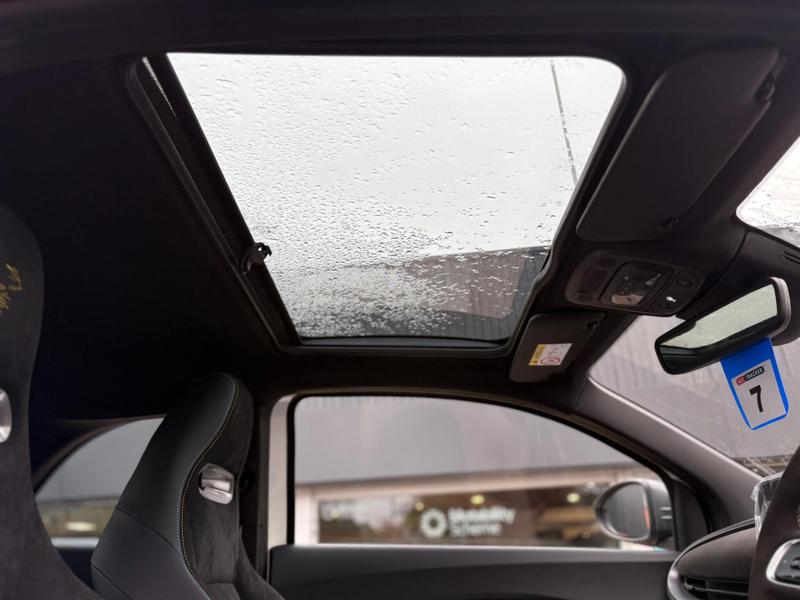 Used Abarth 500 2025 for sale - 76882542: Photo 24