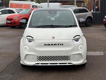 Used Abarth 500 2025 for sale - 76882542: Photo