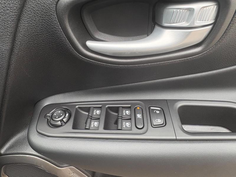 Used Jeep Renegade for sale - 78095001: Photo 31