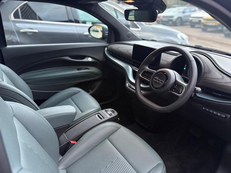 Used Fiat 500 2025 for sale - 76882391: Photo 33