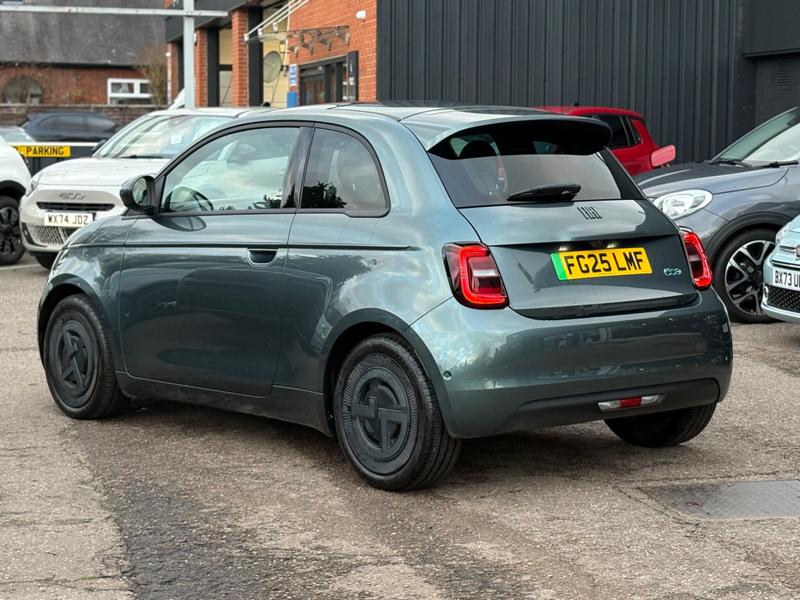 Used Fiat 500 2025 for sale - 76882391: Photo 4