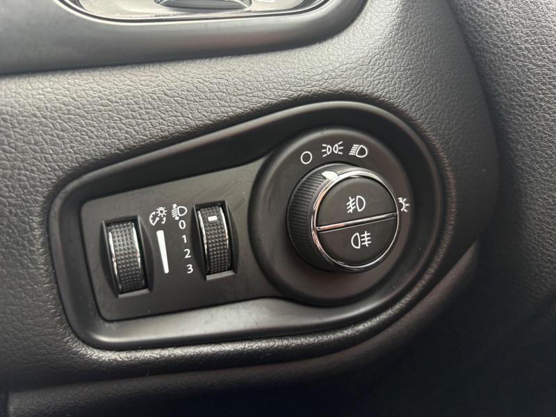 Used Jeep Renegade 2022 for sale - 77631229: Photo 21
