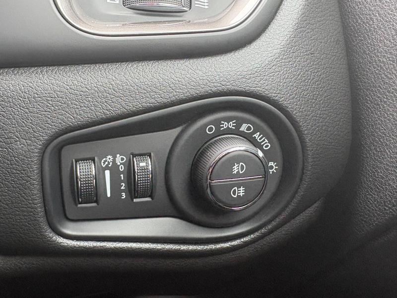 Used Jeep Renegade for sale - 78123423: Photo 27