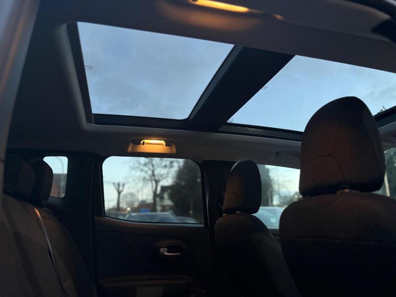 Used Jeep Renegade 2025 for sale - 76908619: Photo 35