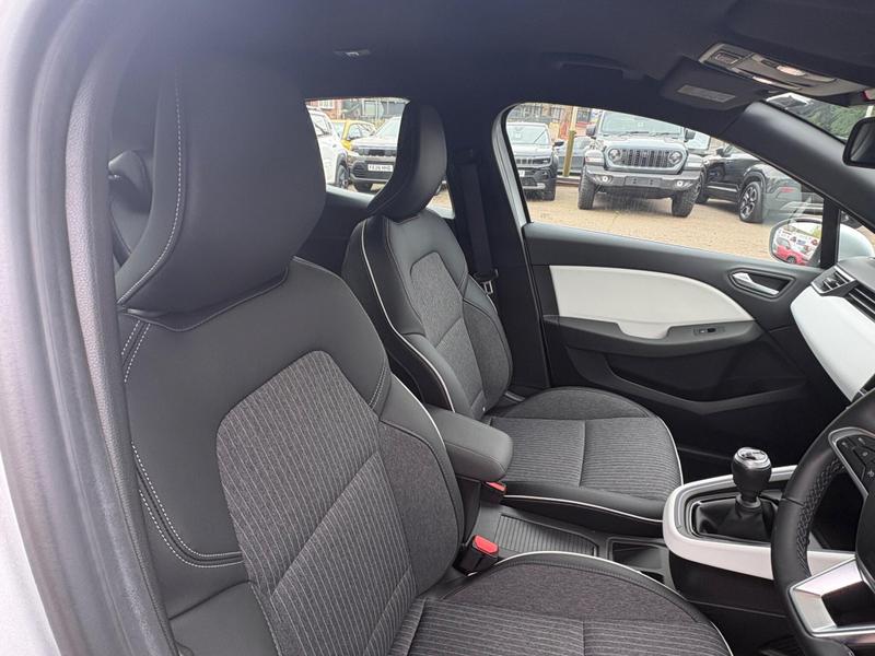 Used Renault Clio 2022 for sale - 78133835: Photo 15