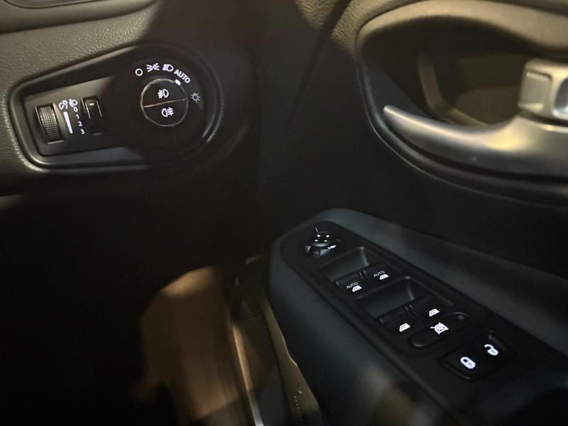 Used Jeep Renegade 2025 for sale - 76882379: Photo 13