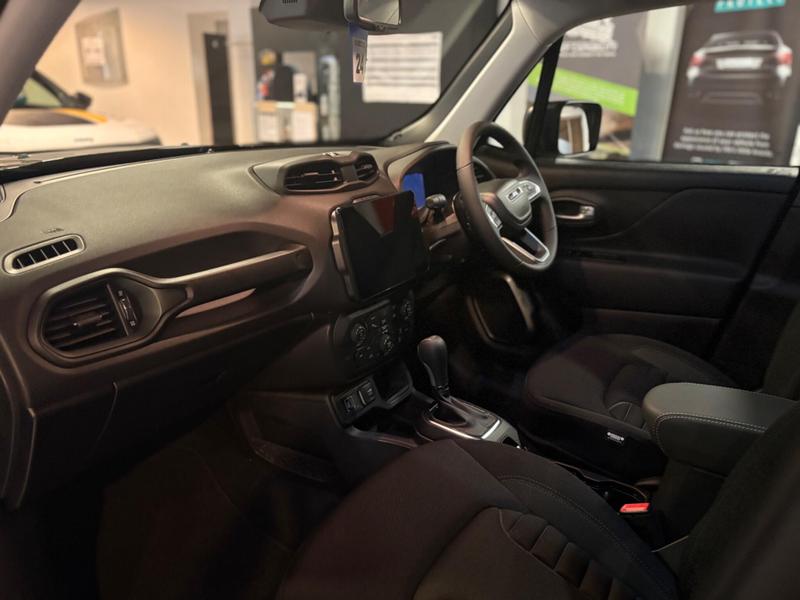 Used Jeep Renegade 2025 for sale - 76882379: Photo 5