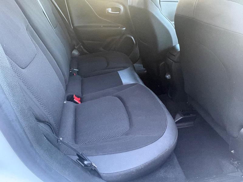 Used Jeep Renegade 2022 for sale - 77718611: Photo 15