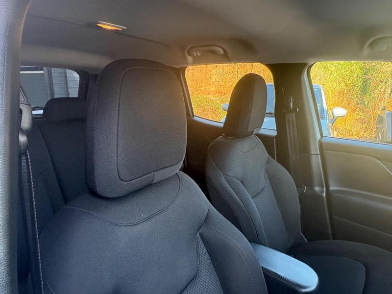 Used Jeep Renegade 2022 for sale - 77718611: Photo 33