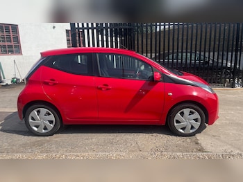 Used Toyota AYGO 2017 for sale - 79271462: Photo