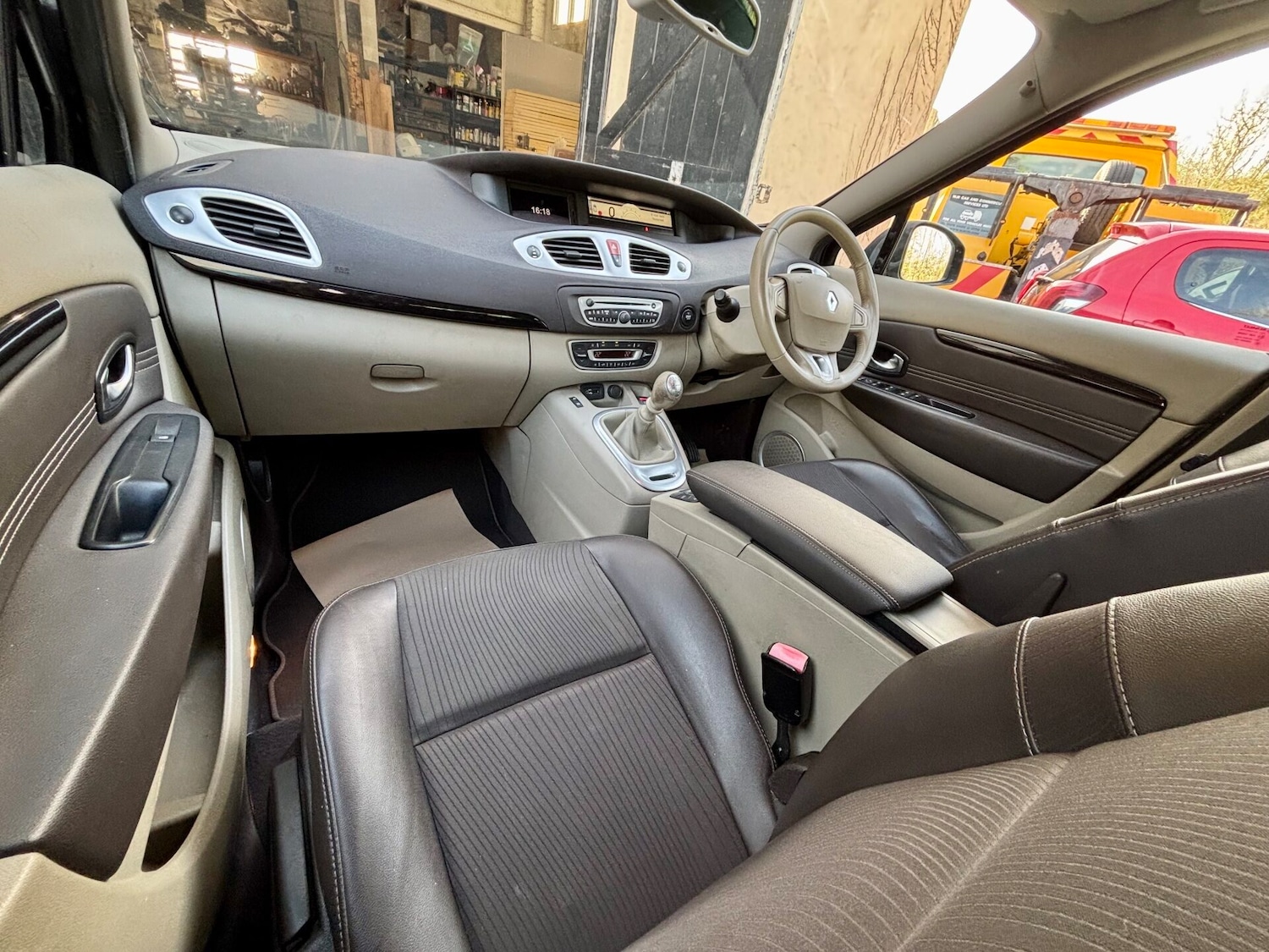 Used Renault Scenic 2010 for sale - 78077973: Photo 11