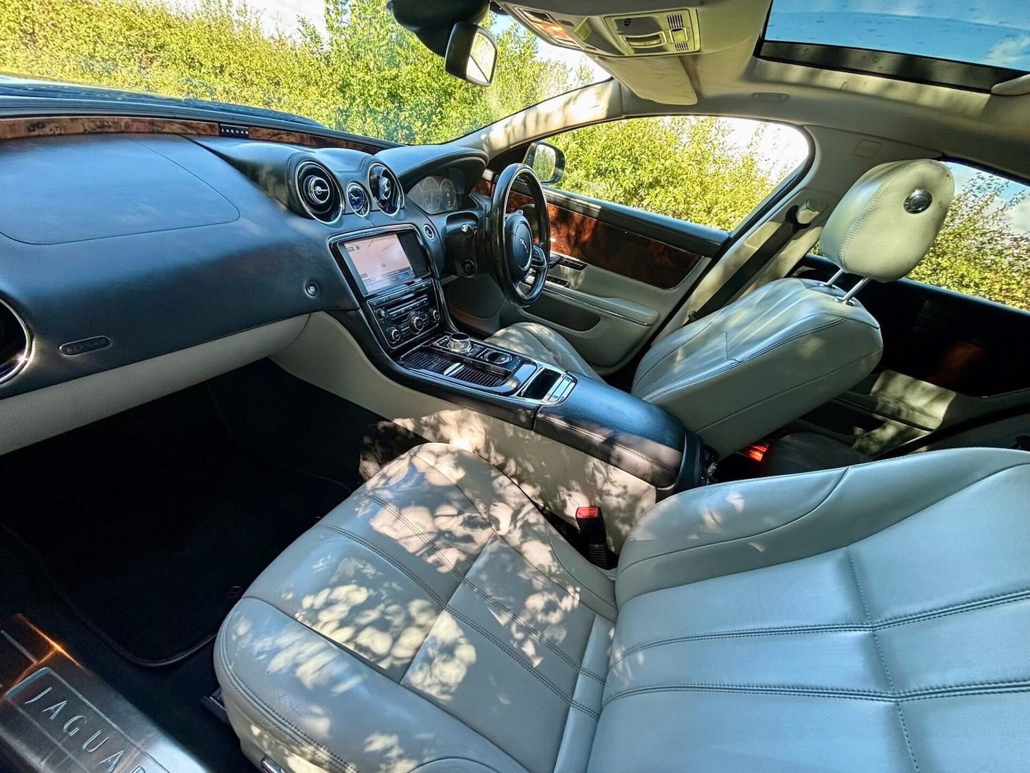 Used Jaguar XJ 2012 for sale - 77774567: Photo 13