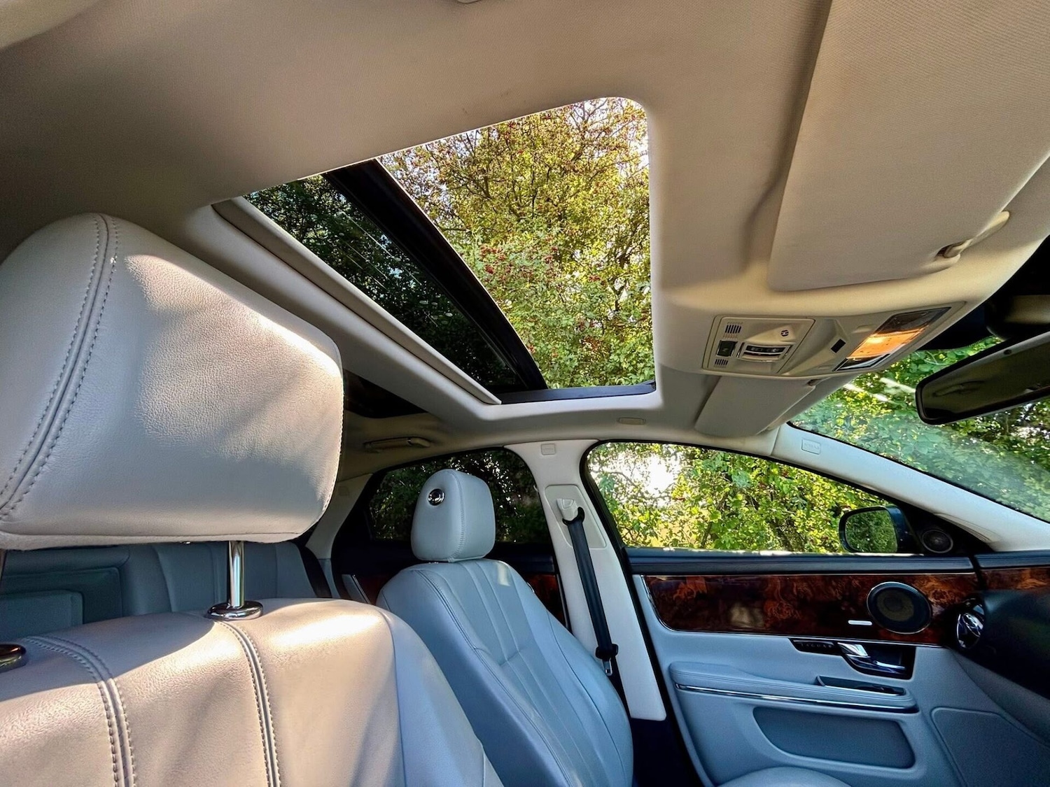 Used Jaguar XJ 2012 for sale - 77774567: Photo 14