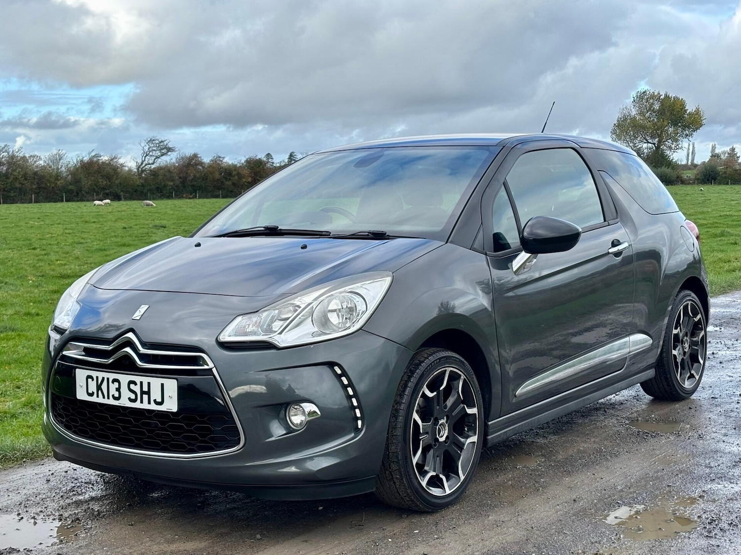Used Citroen DS3 2013 for sale - 76340409: Photo 1