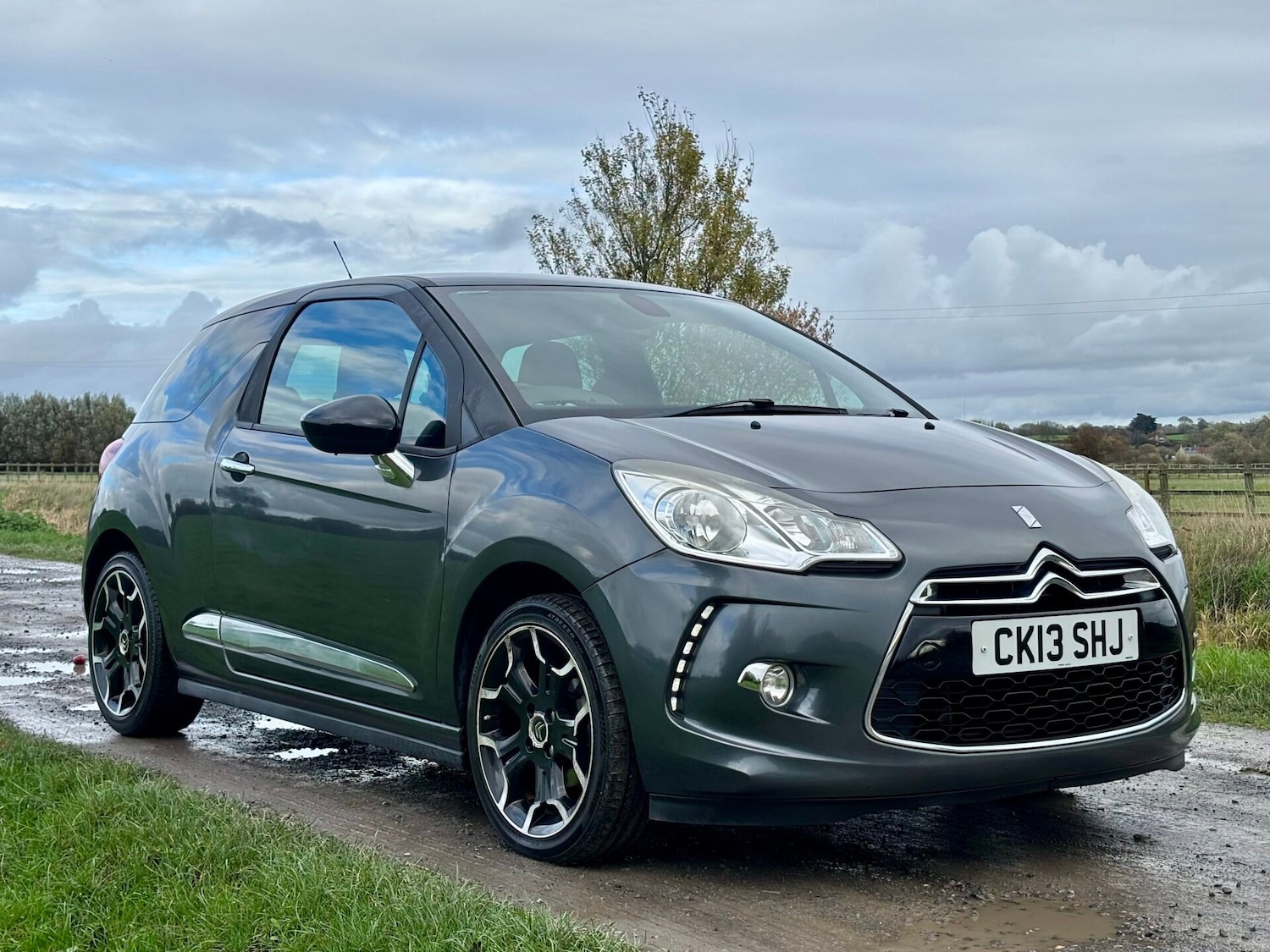 Used Citroen DS3 2013 for sale - 76340409: Photo 4