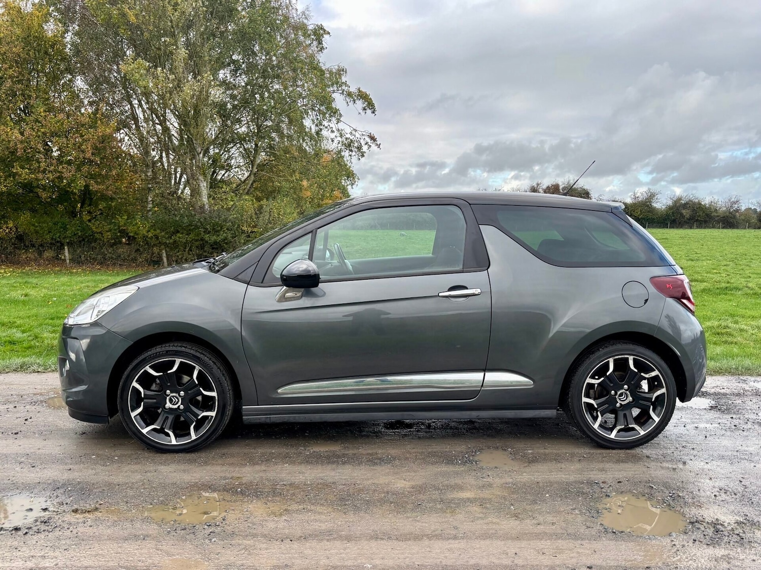 Used Citroen DS3 2013 for sale - 76340409: Photo 5