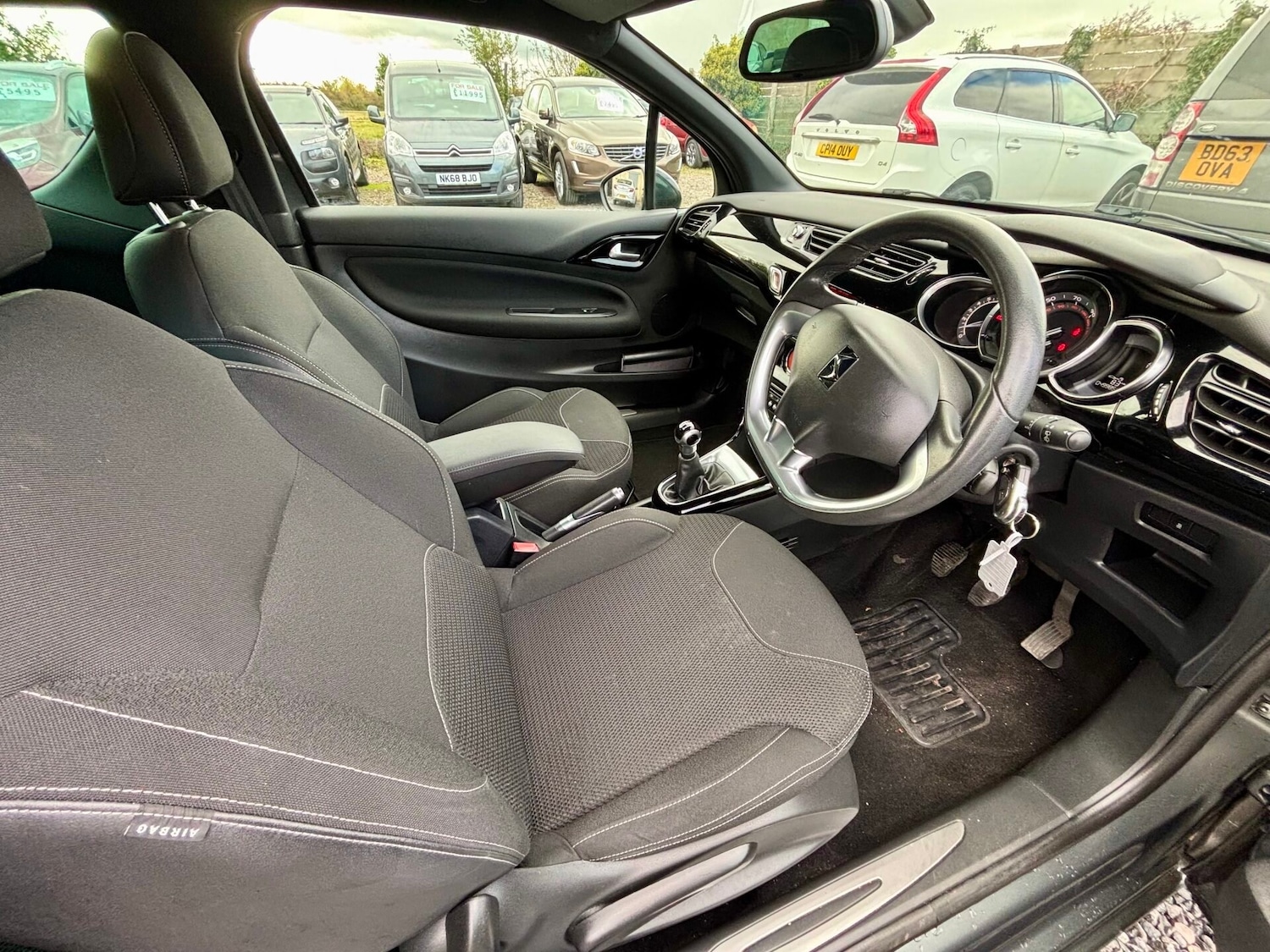 Used Citroen DS3 2013 for sale - 76340409: Photo 9