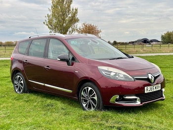 Used Renault Grand Scenic 2015 for sale - 76312240: Photo