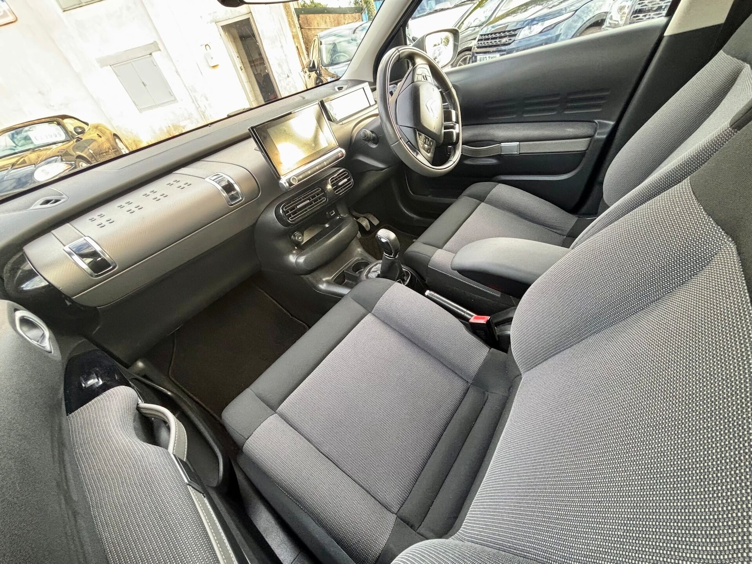 Used Citroen C4 Cactus 2015 for sale - 76126594: Photo 12