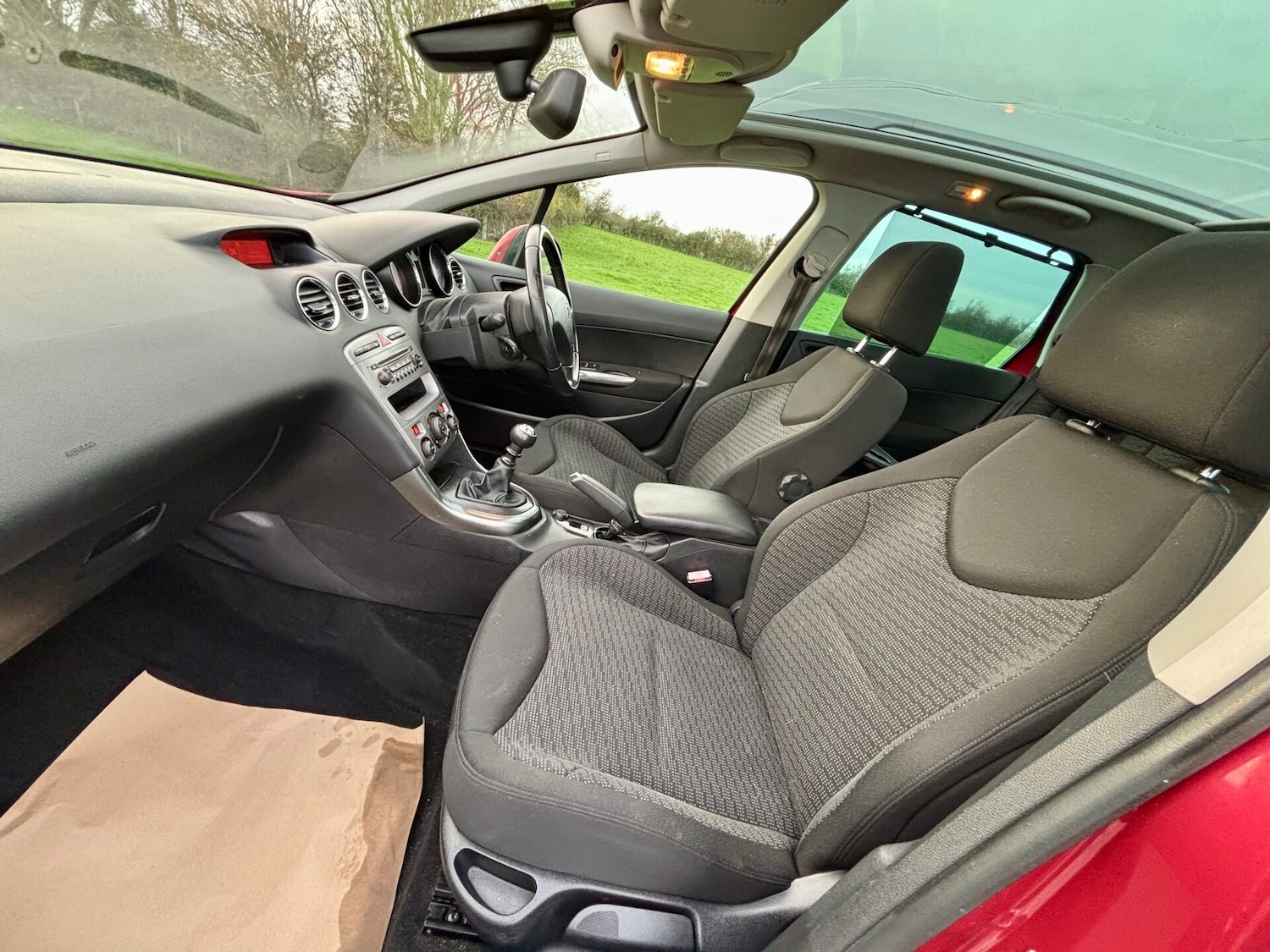 Used Peugeot 308 2010 for sale - 76576681: Photo 11