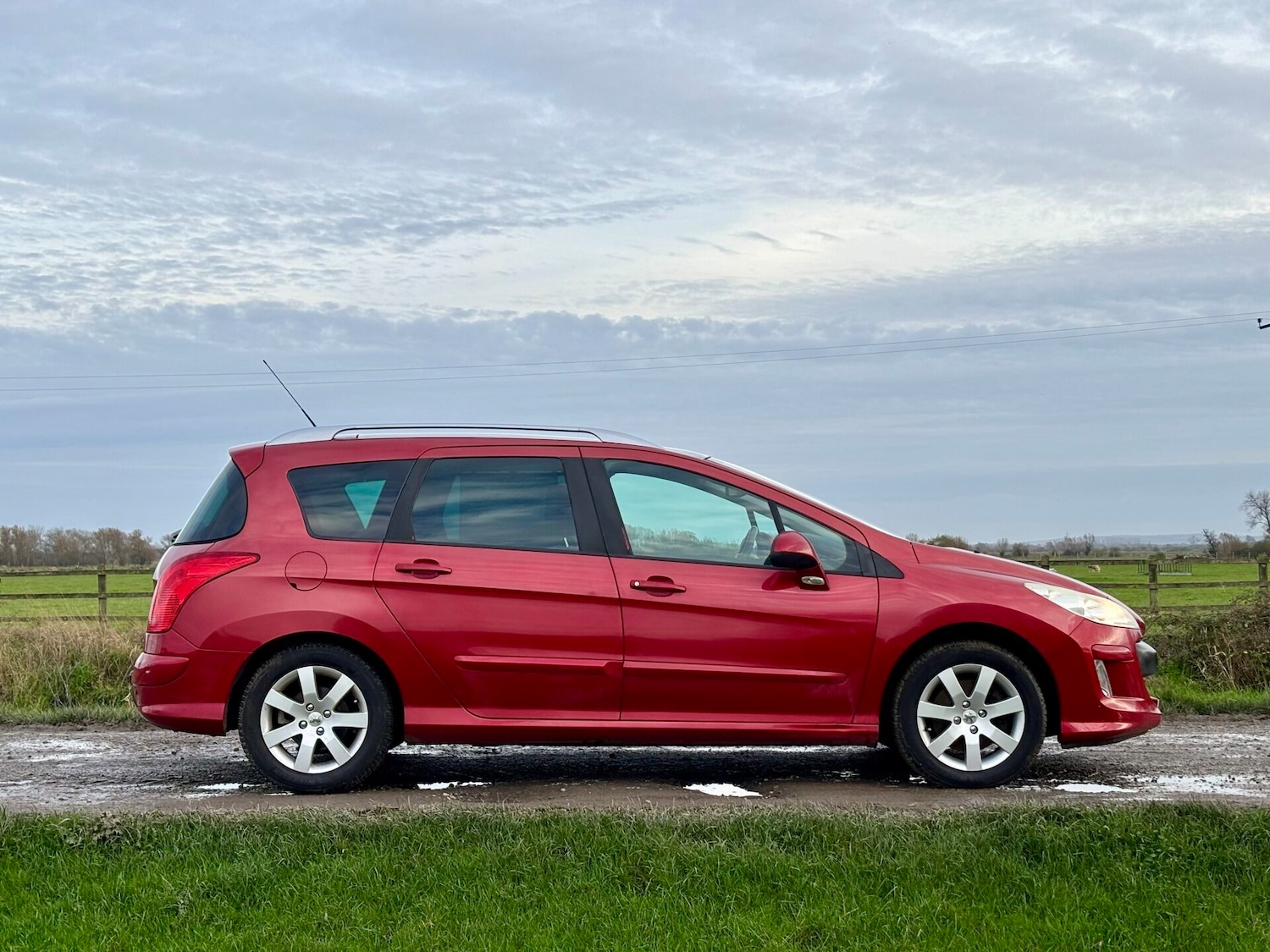 Used Peugeot 308 2010 for sale - 76576681: Photo 7