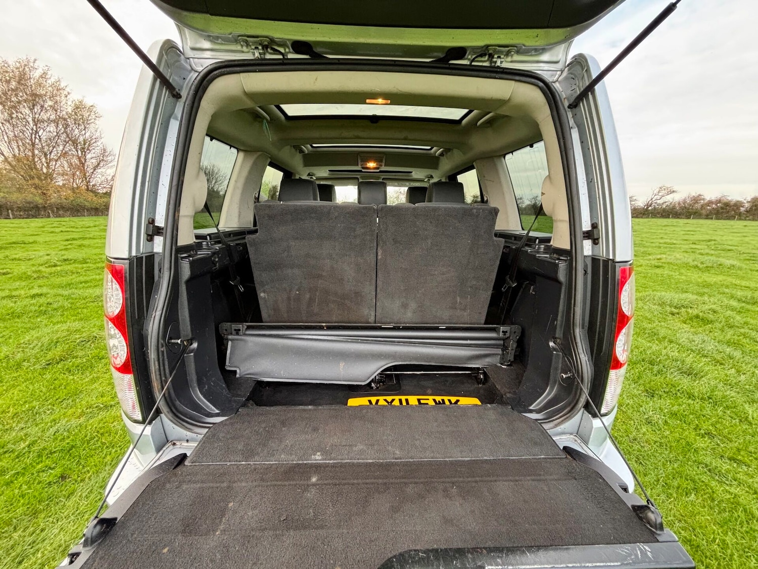 Used Land Rover Discovery 2011 for sale - 76576684: Photo 13