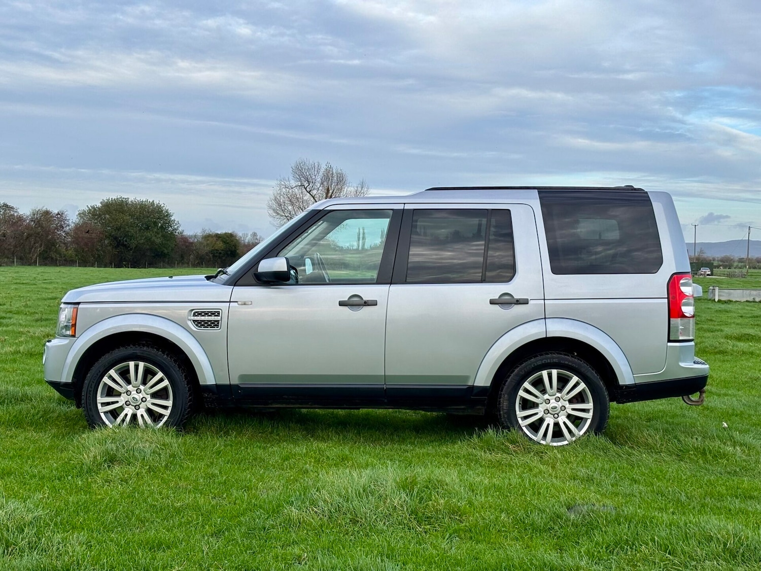 Used Land Rover Discovery 2011 for sale - 76576684: Photo 2