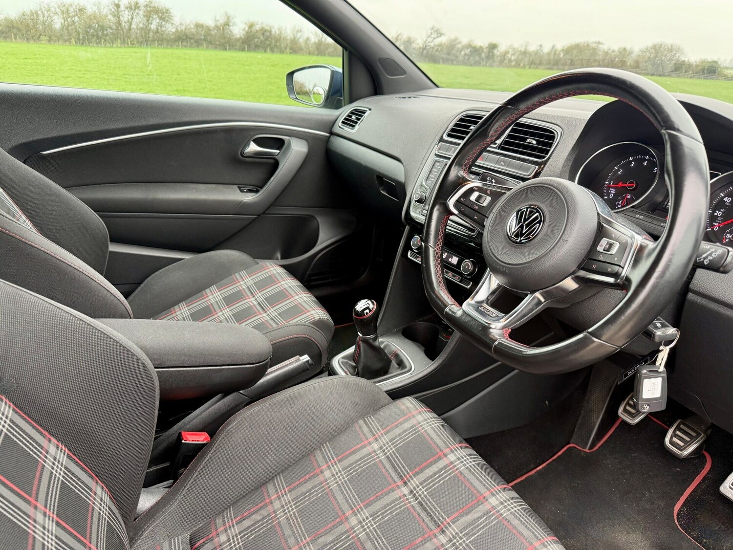 Used Volkswagen Polo 2016 for sale - 77803287: Photo 8