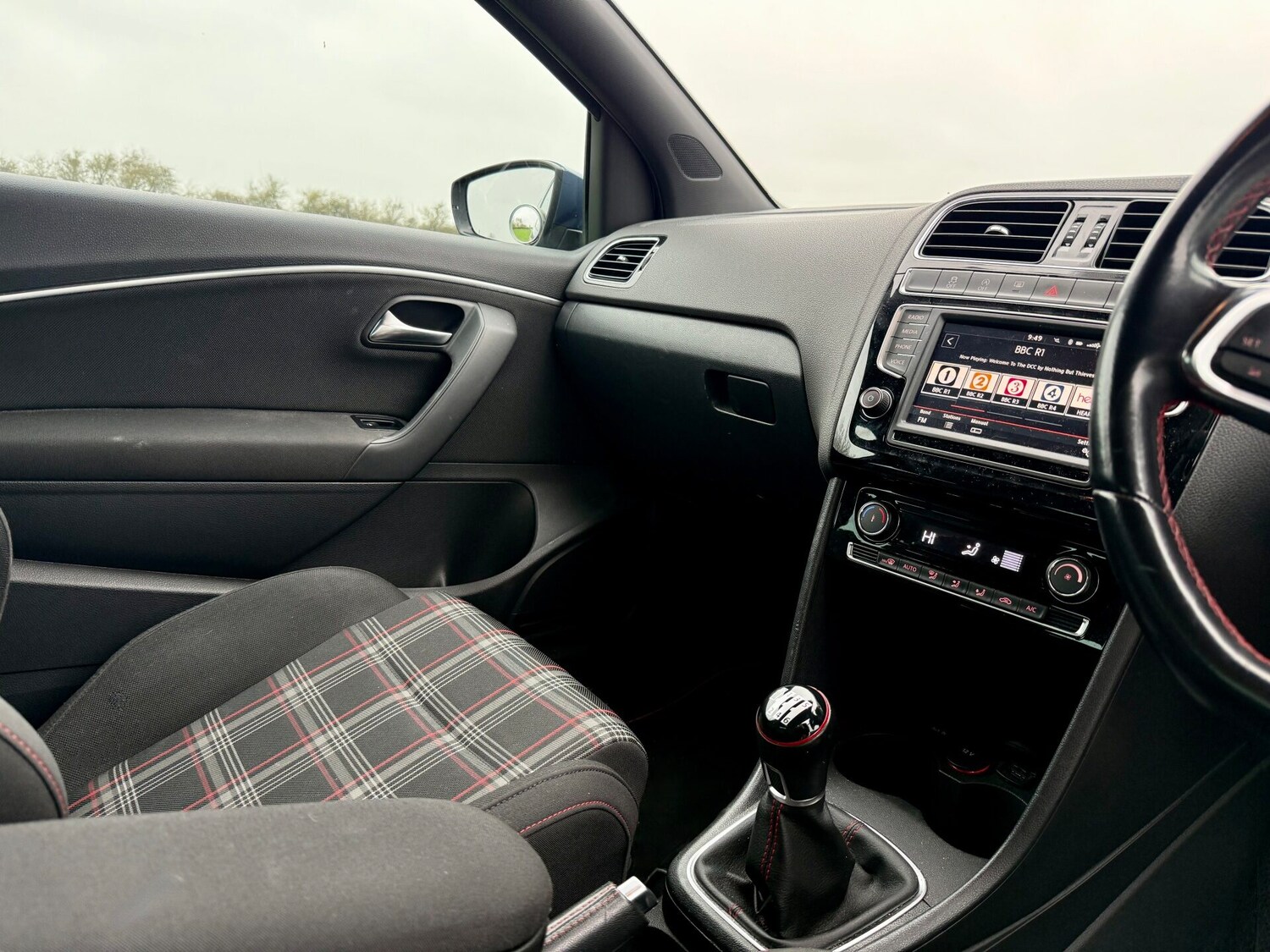 Used Volkswagen Polo 2016 for sale - 77803287: Photo 9