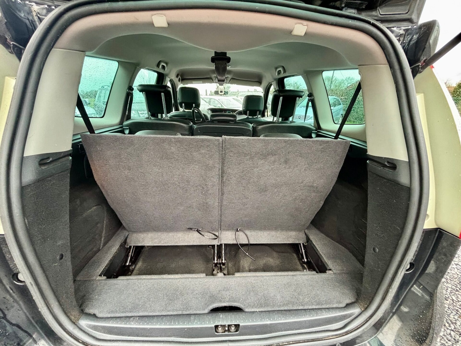 Used Renault Grand Scenic 2014 for sale - 76979428: Photo 13