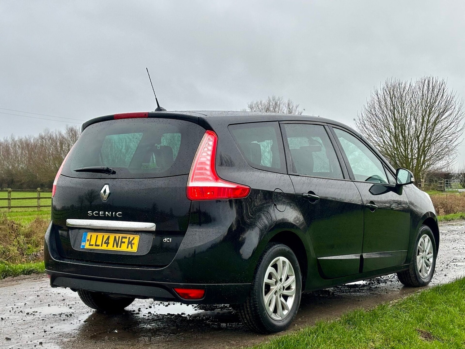 Used Renault Grand Scenic 2014 for sale - 76979428: Photo 3