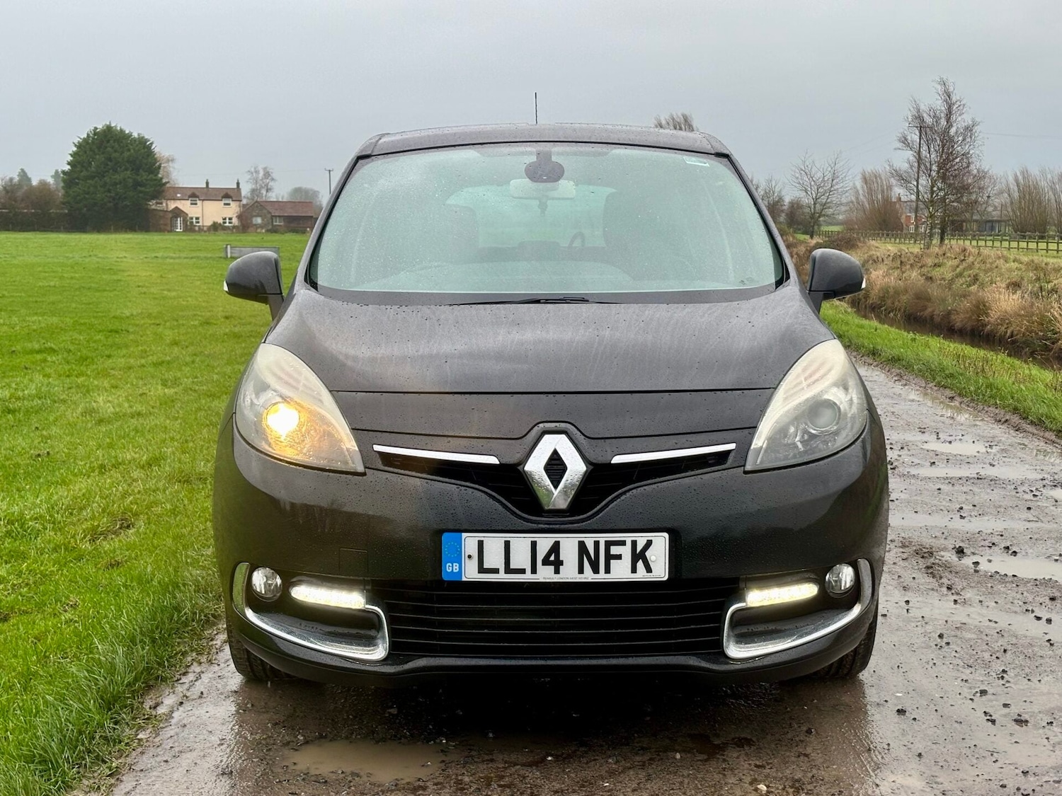 Used Renault Grand Scenic 2014 for sale - 76979428: Photo 4