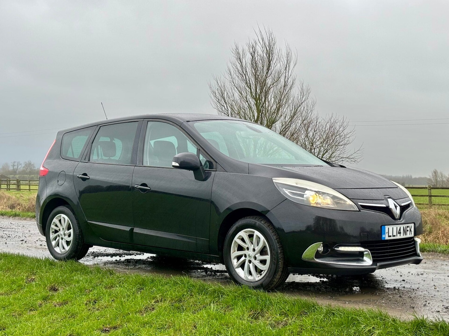 Used Renault Grand Scenic 2014 for sale - 76979428: Photo 6