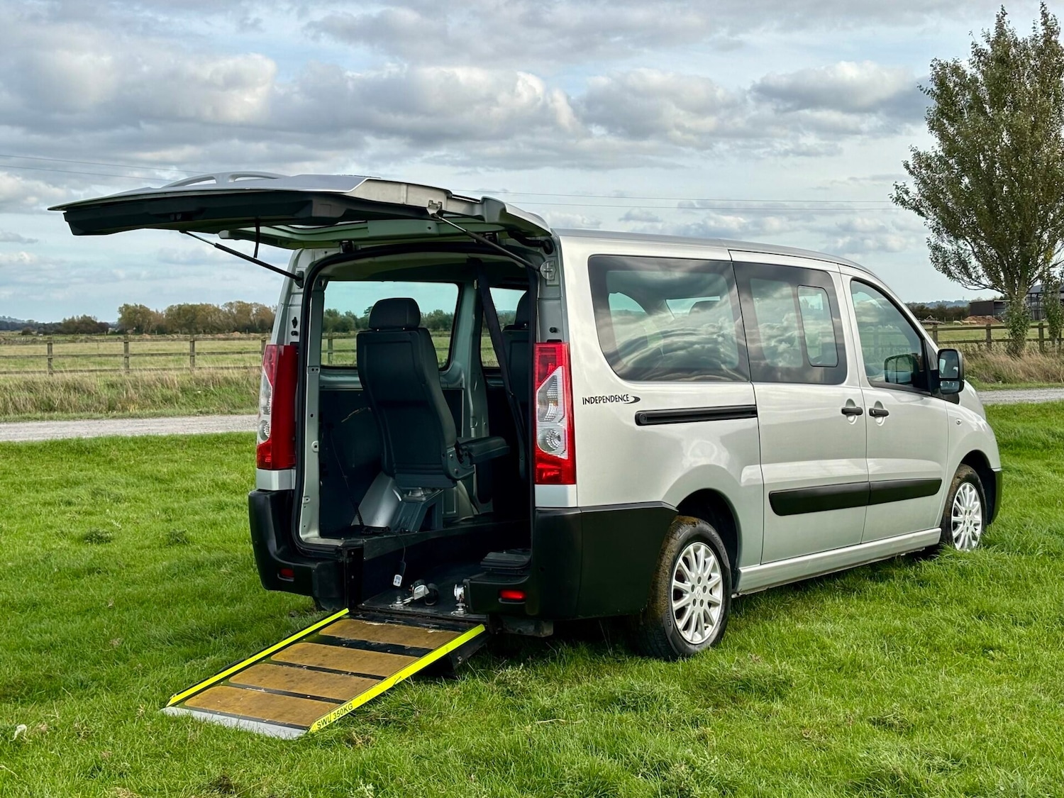 Used Peugeot Expert Tepee 2014 for sale - 76197781: Photo 2