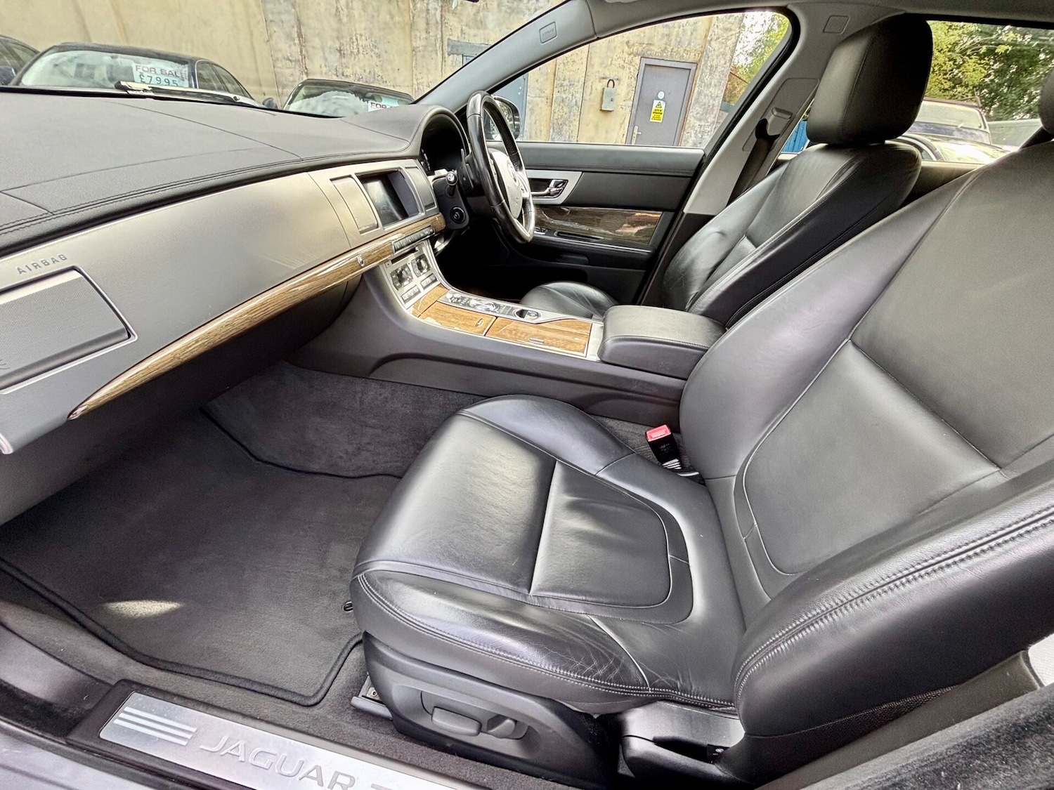 Used Jaguar XF 2014 for sale - 76391320: Photo 11